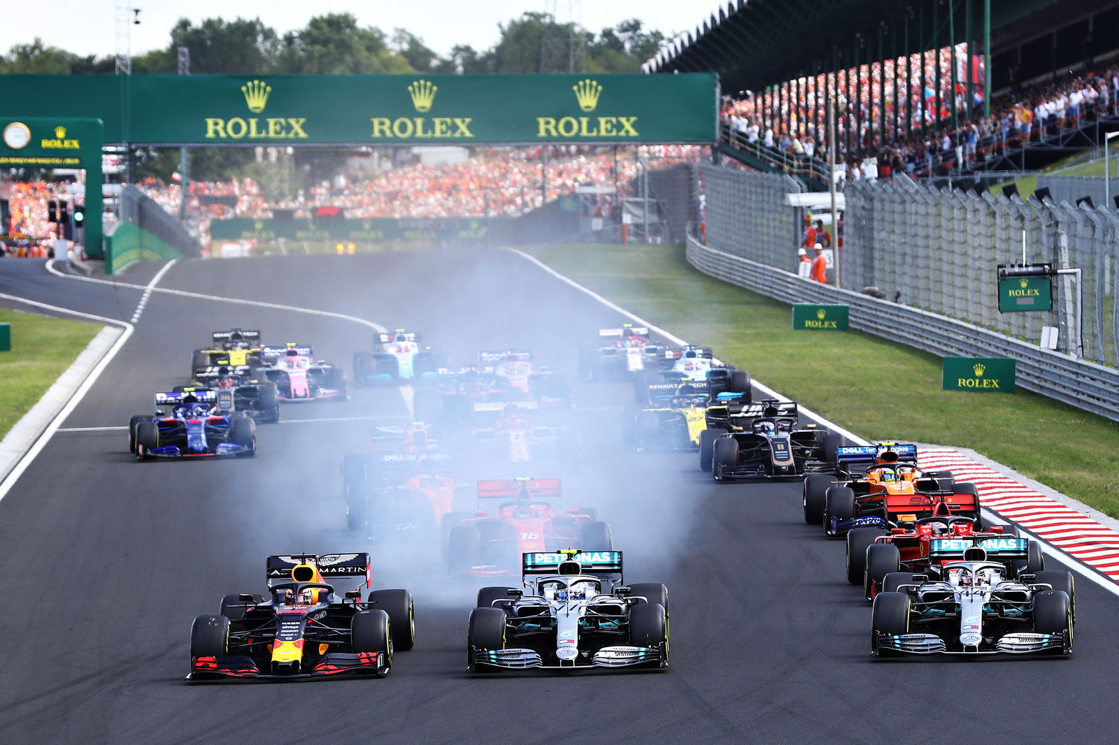 Hamilton memburu Verstappen untuk kemenangan F1 Hongaria
