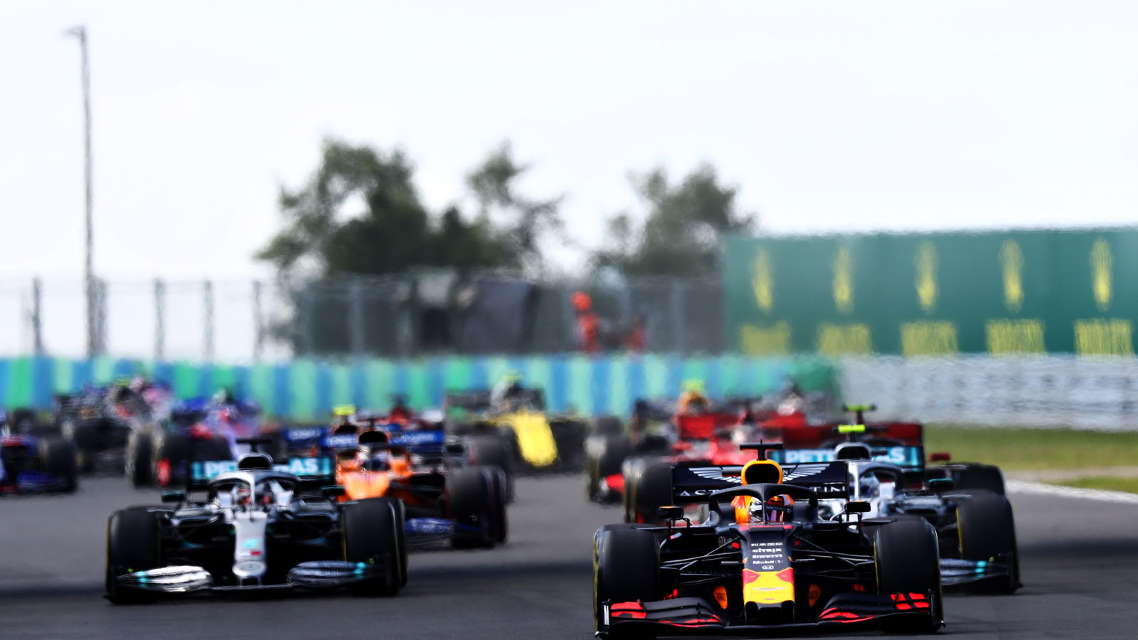 Horner: Mercedes membutuhkan 'gargantuan f *** up' untuk kehilangan gelar F1