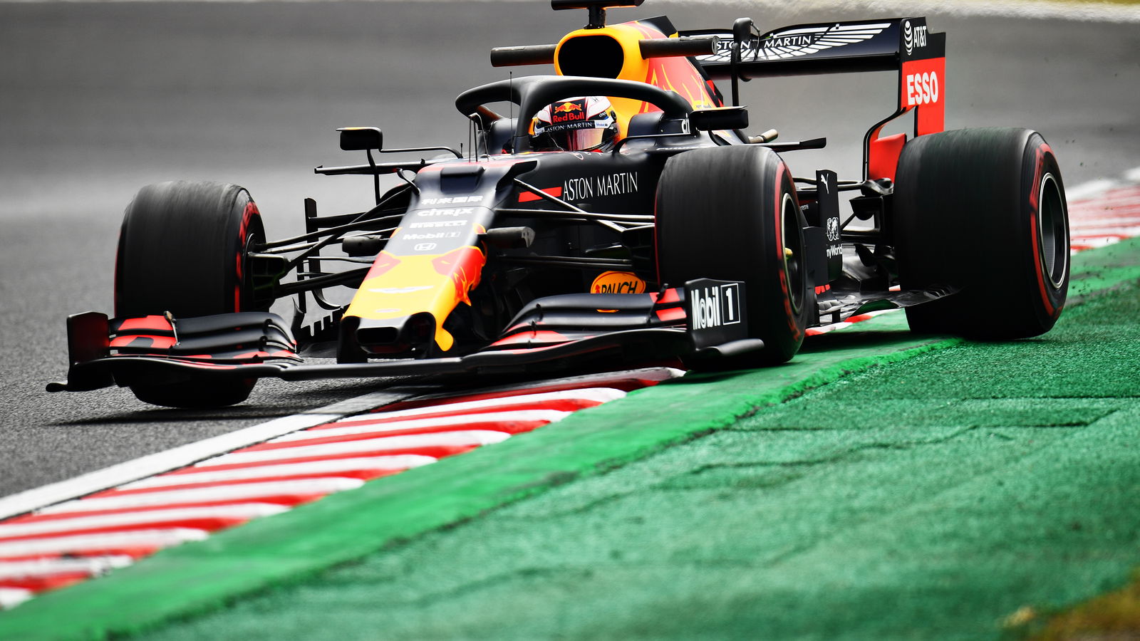 Verstappen: Red Bull memiliki 'lebih banyak pekerjaan yang harus dilakukan' untuk mengejar Mercedes
