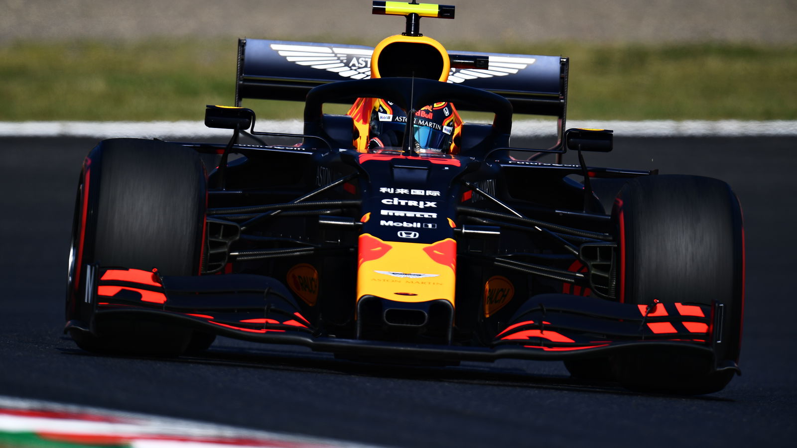 Albon mulai merasa lebih nyaman di dalam mobil F1 Red Bull