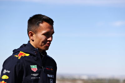 Albon belum membahas masa depan Red Bull F1 dengan Marko