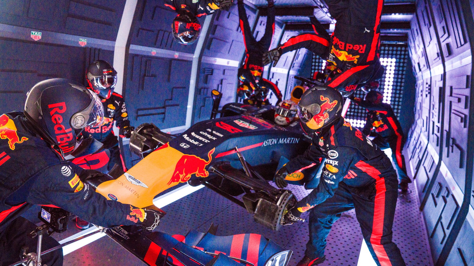 VIDEO: Red Bull completes zero gravity pit stop