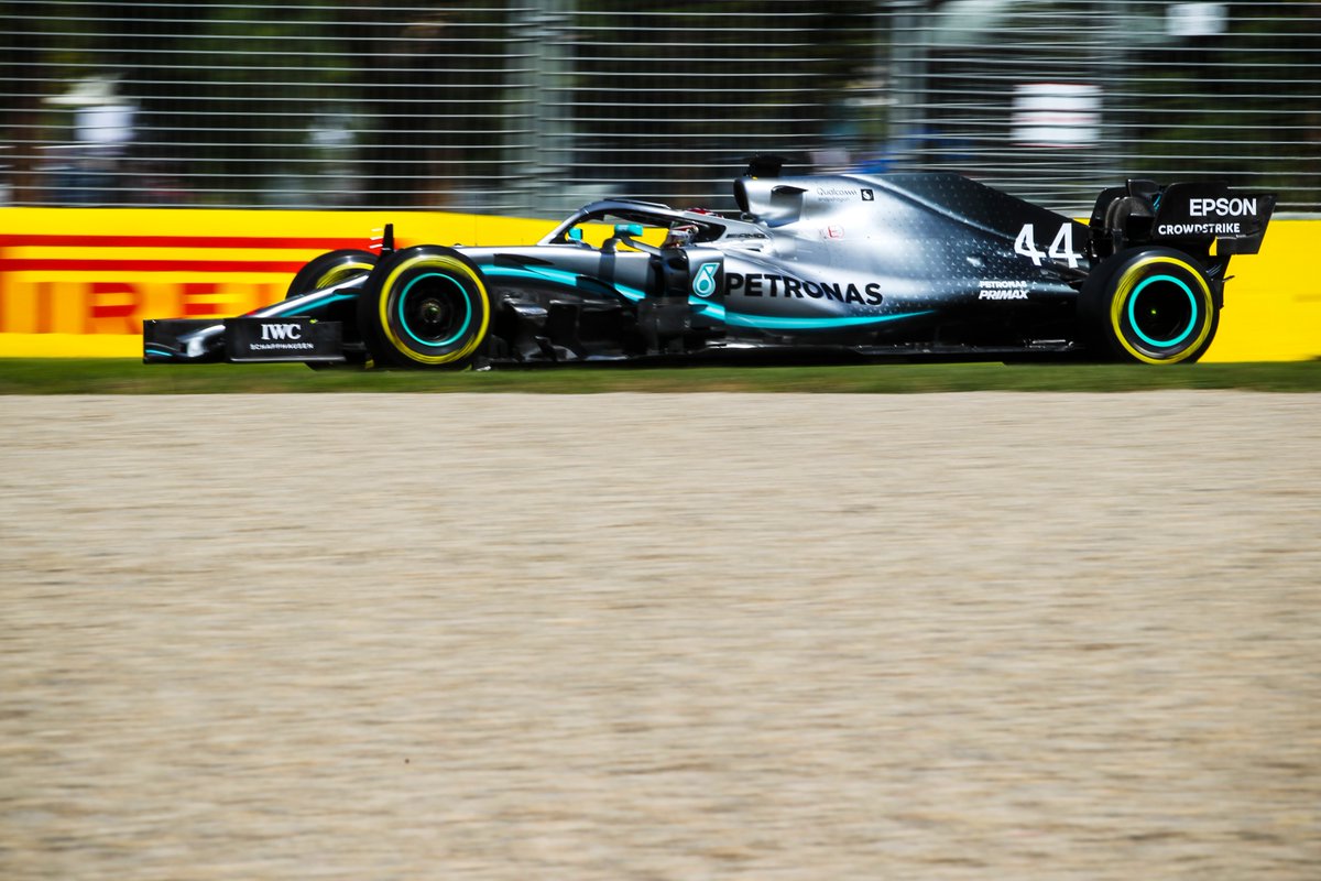 Hamilton menutup latihan GP Australia tercepat