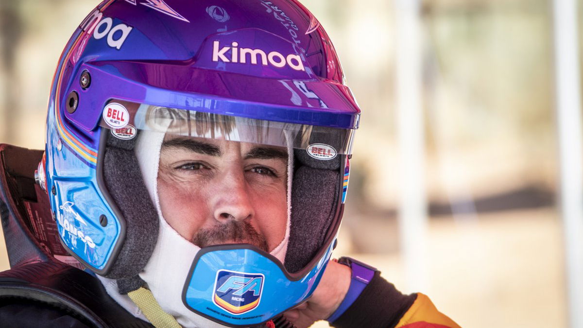 Alonso memulai uji mobil perdana Reli Dakar