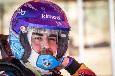 Alonso memulai uji mobil perdana Reli Dakar