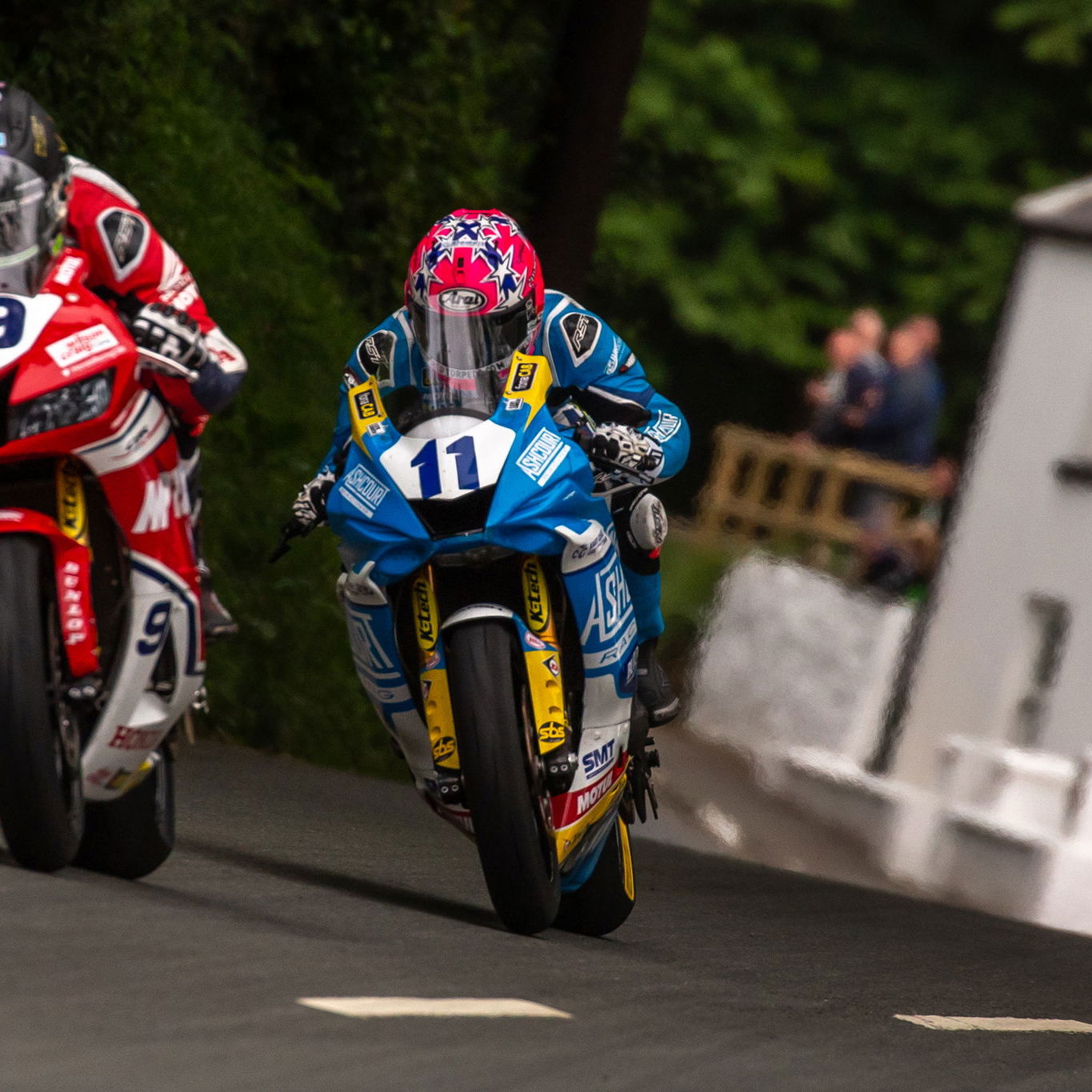 2022 Isle of Man TT | Michael Dunlop shakes off Hickman for Supersport double