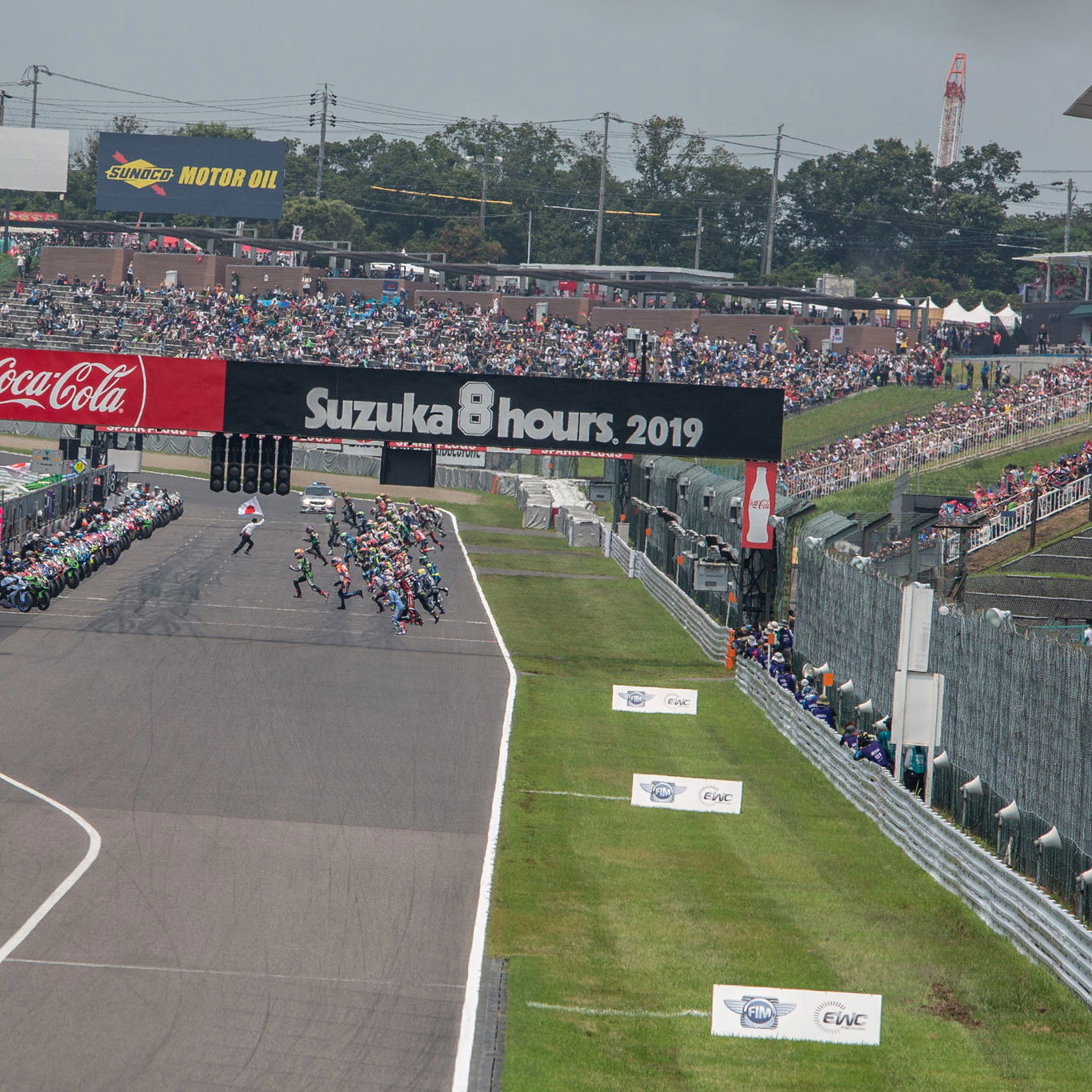 Suzuka 8 Hours, race start,