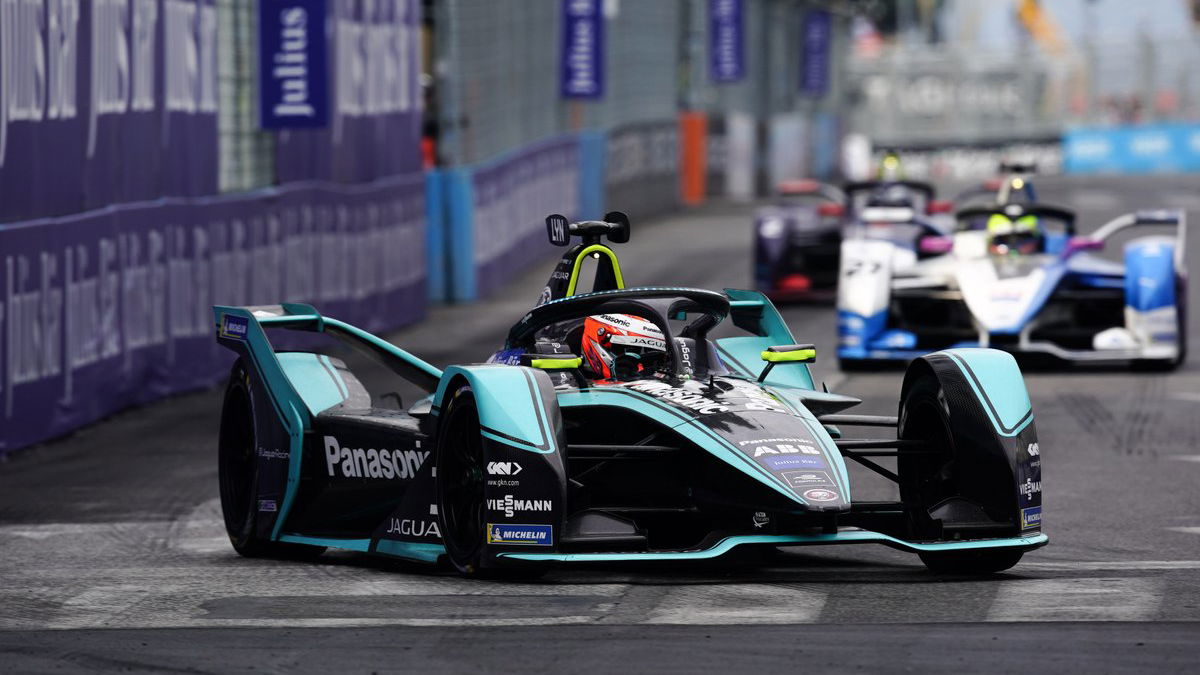 Evans mencetak gol kemenangan pertama Jagaur di Formula E dalam film thriller Roma