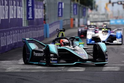 Hartley in action as Porsche completes second Formula E test