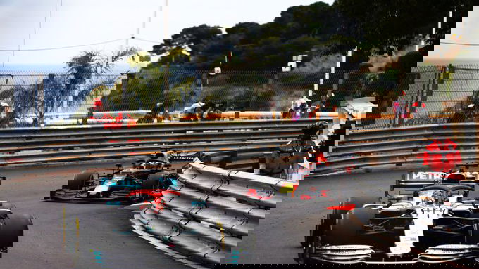 Hamilton menangkis Verstappen untuk kemenangan GP Monaco