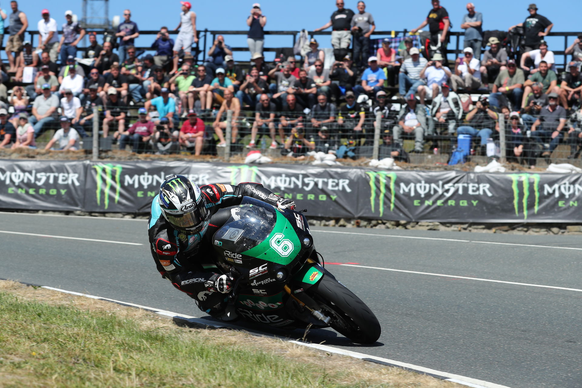 TT 2018: Harrison dominates Supersport race for second win