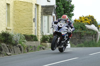 TT 2018: Dan Kneen killed in practice