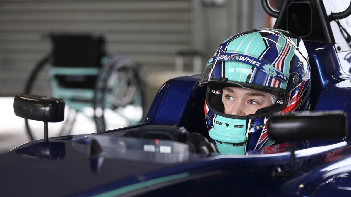 Monger lulus uji ekstraksi FIA F3 di Abu Dhabi