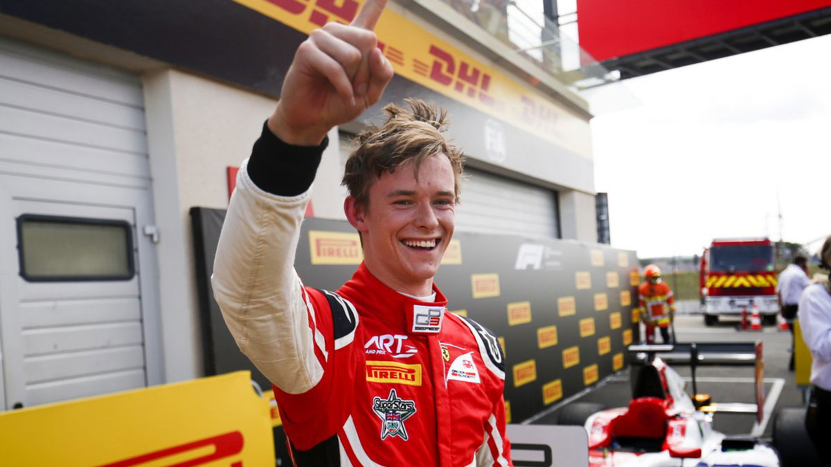 Ferrari F1 junior Ilott holds off Piquet for maiden GP3 win 