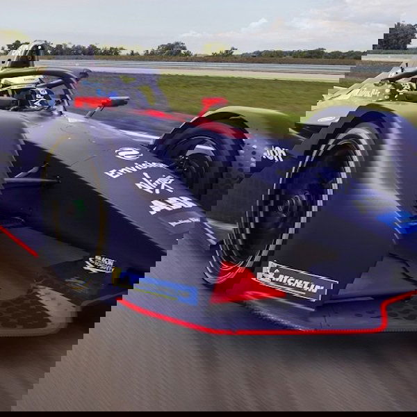 Frijns takes maiden Formula E win in rain-hit Paris E-Prix