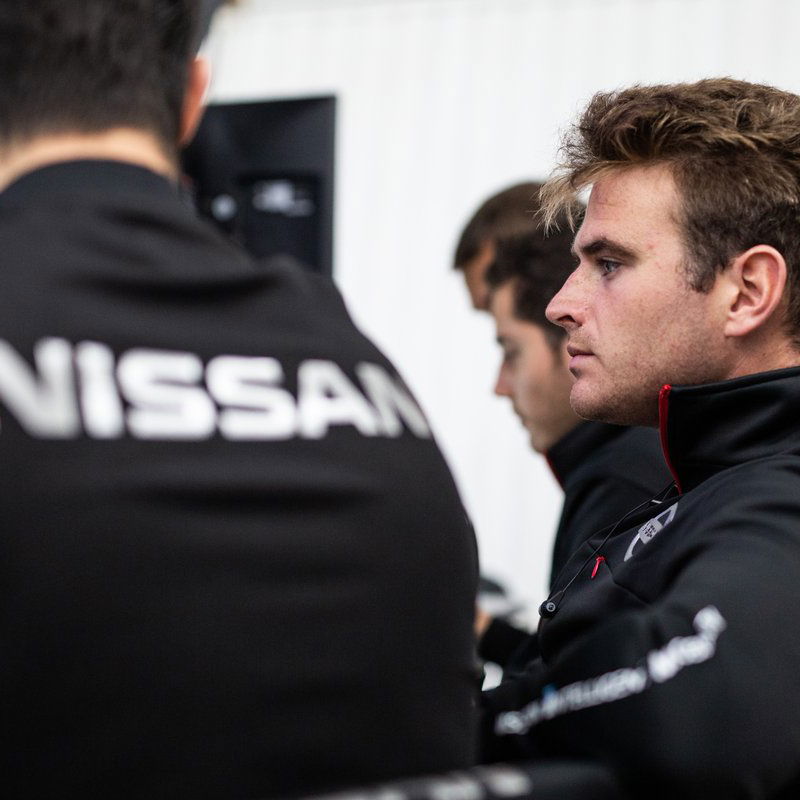 Nissan berpisah dengan Albon, membuka jalan untuk jok Toro Rosso F1