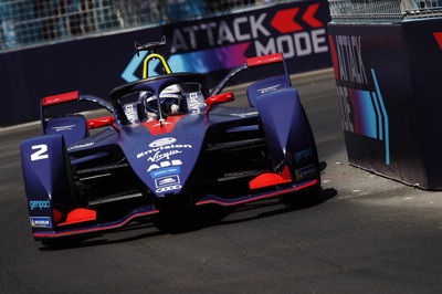 Bird memenangkan thriller Santiago setelah Buemi tersingkir