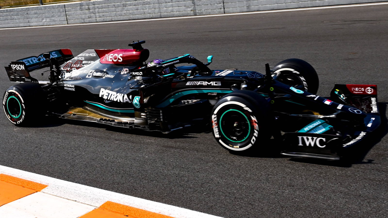 Hamilton heads F1 rival Verstappen in curtailed first practice