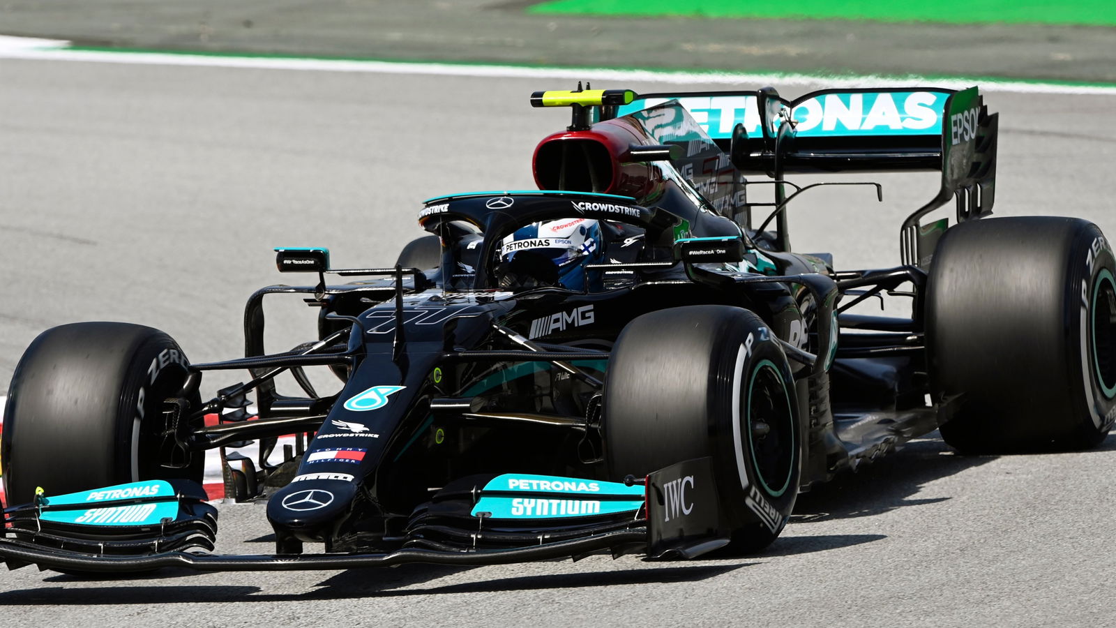 Bottas heads Verstappen in red-flagged first practice for F1 Spanish GP