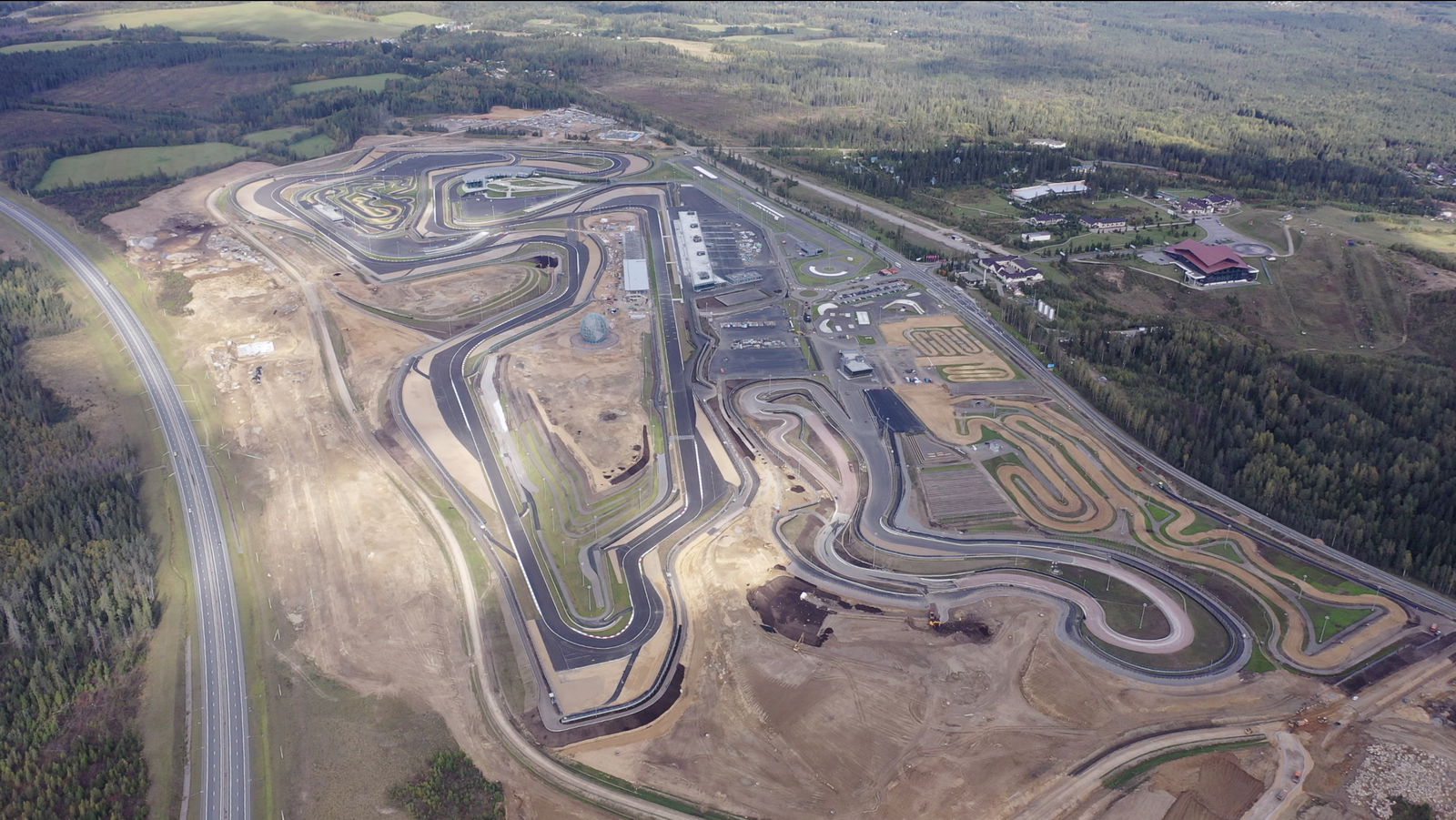 Max on top but is Hamilton faster? What we learned on Friday at F1’s Styrian GP