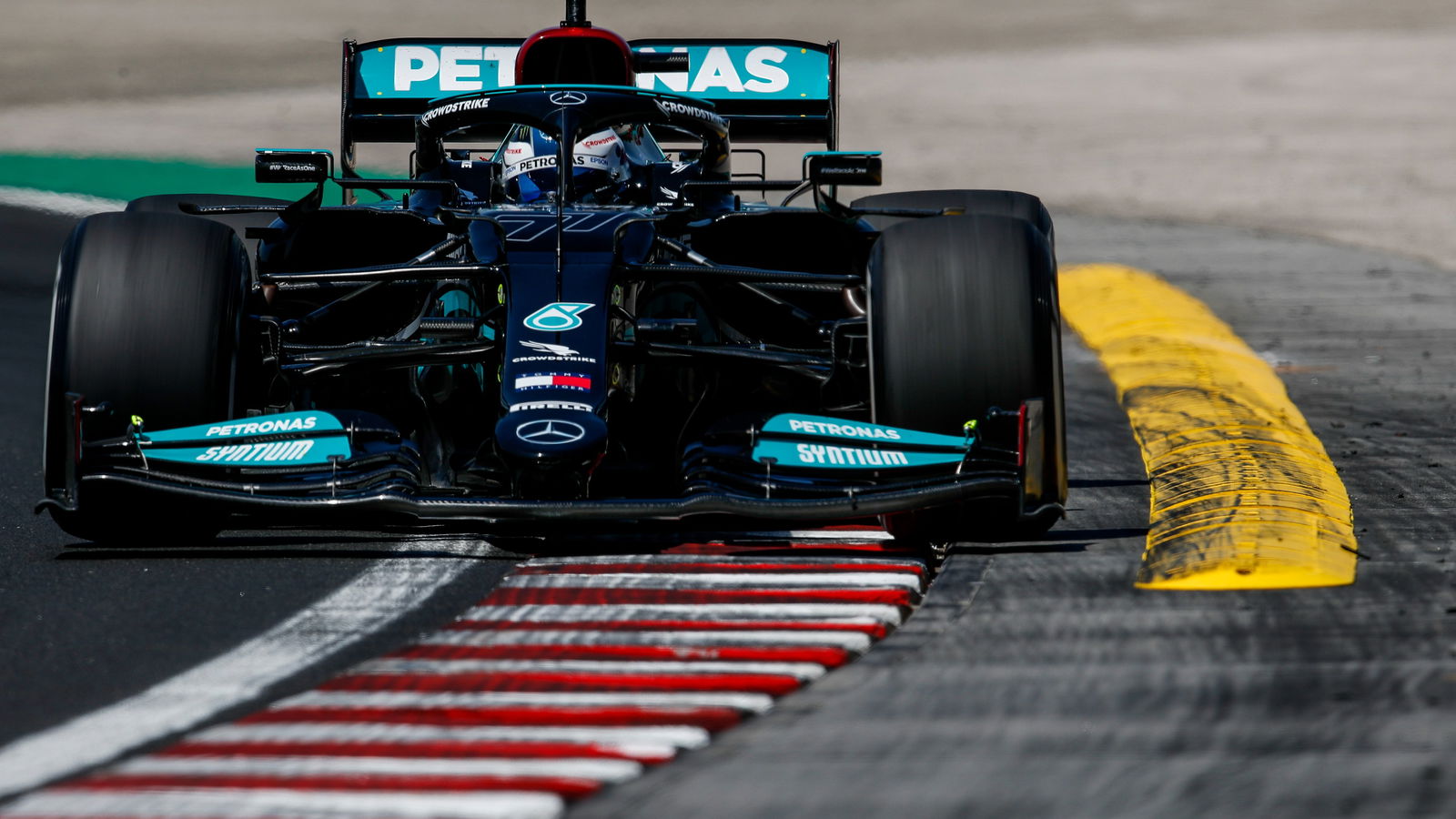 Kuasai Hari Jumat, Mercedes Terbantu Suhu Panas Hungaroring