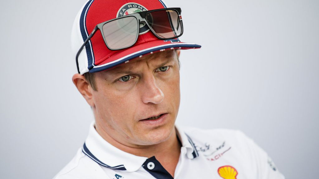 Raikkonen menjelaskan cedera kaki, telepon Ericsson