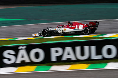 Vettel mengungguli Leclerc saat Ferrari mendominasi GP FP2 Brasil