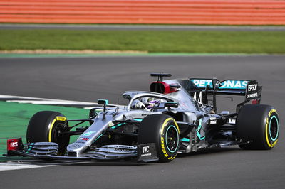 Mobil Mercedes 'W11 F1 membuat debut trek di Silverstone