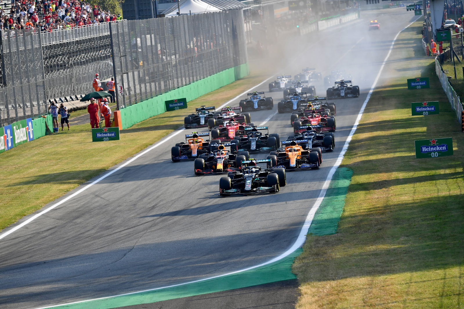Alonso Mengatakan F1 Terlalu Fokus Meningkatkan Pertunjukan