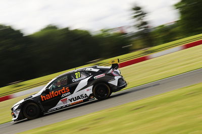 Turkington beats Cammish to pole in record breaking session