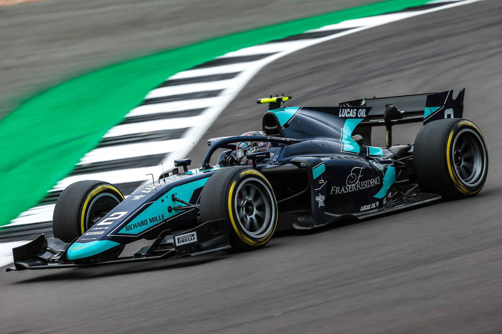 FIA F2 Silverstone - Menampilkan Hasil Race