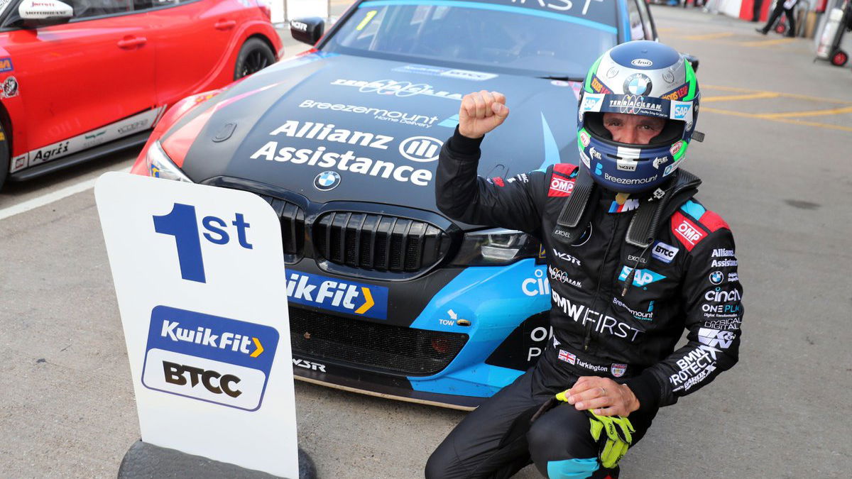 Turkington eases to race two victory 