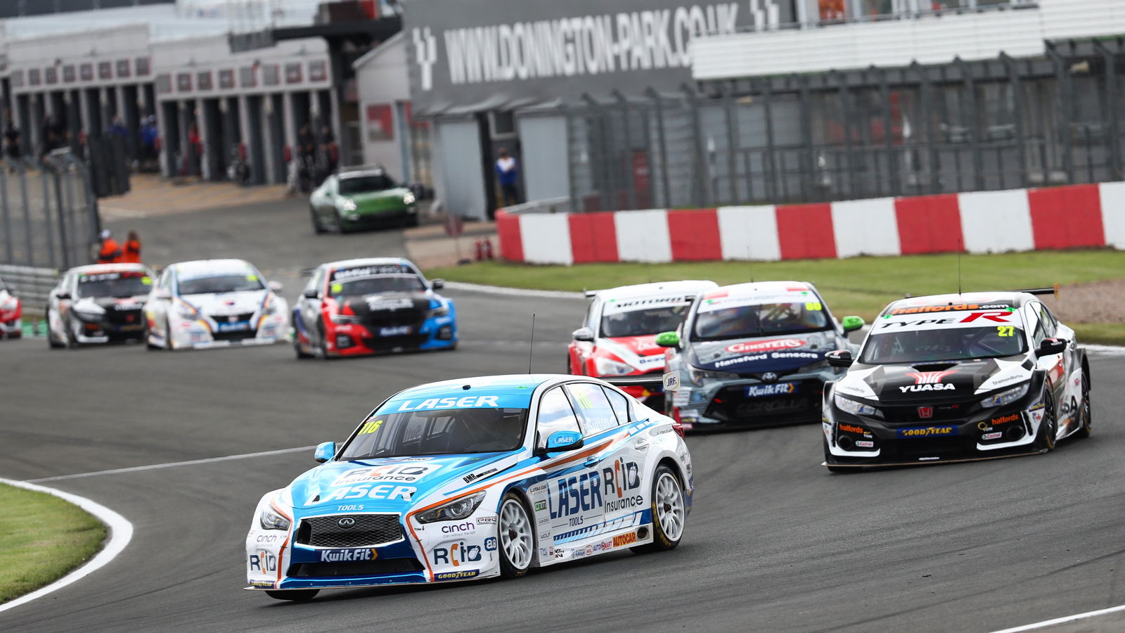Sutton charges to maiden Infiniti BTCC win 