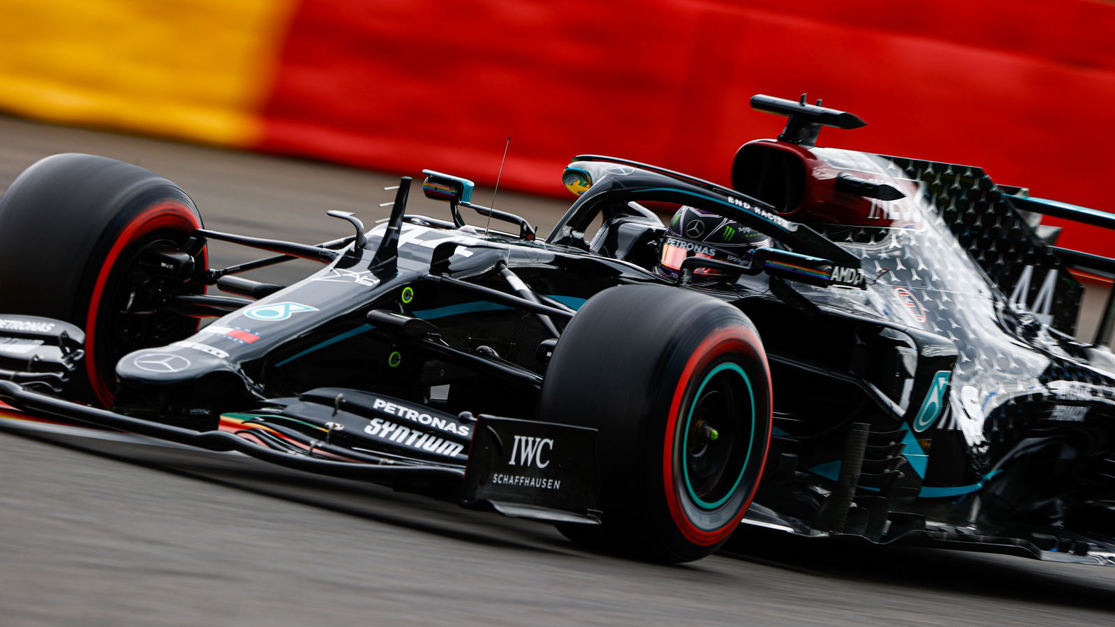 Hamilton blitzes Spa lap record for F1 Belgian GP pole