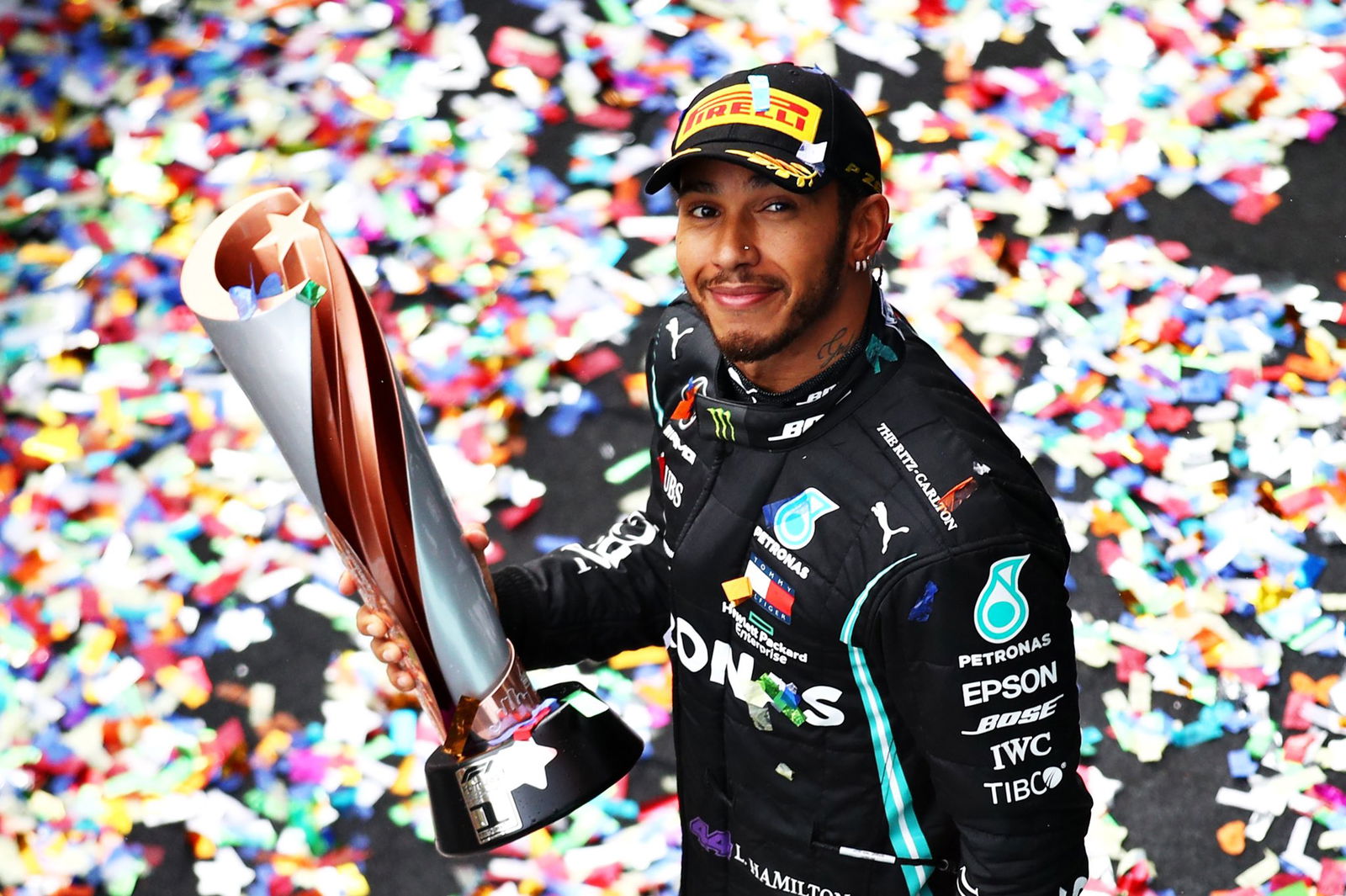 Hamilton mengungkapkan pembicaraan F1 dengan Ferrari tetapi 'posisinya tidak pernah sejajar'