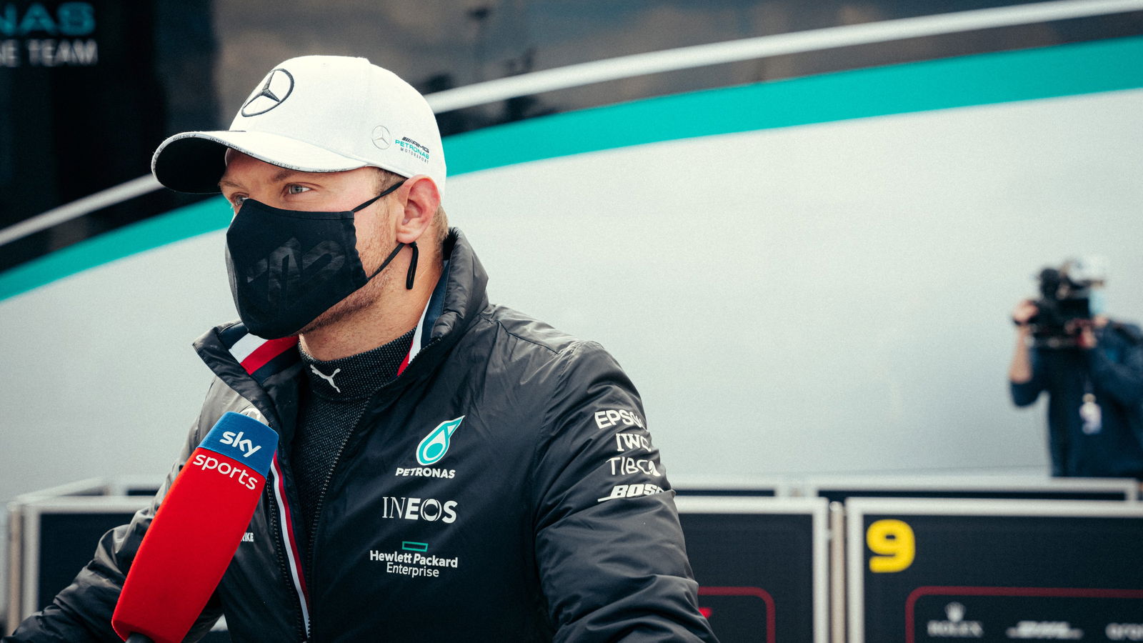‘I lost my tinfoil hat’ - Bottas rejects Russell’s theory about F1 crash