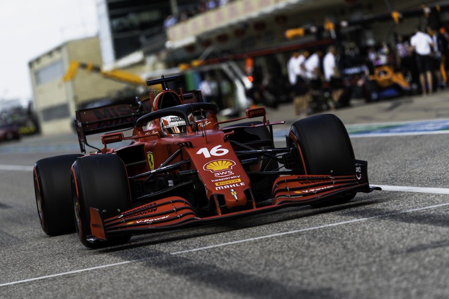 F1 GP Amerika Serikat: Verstappen Ungguli Hamilton untuk Pole