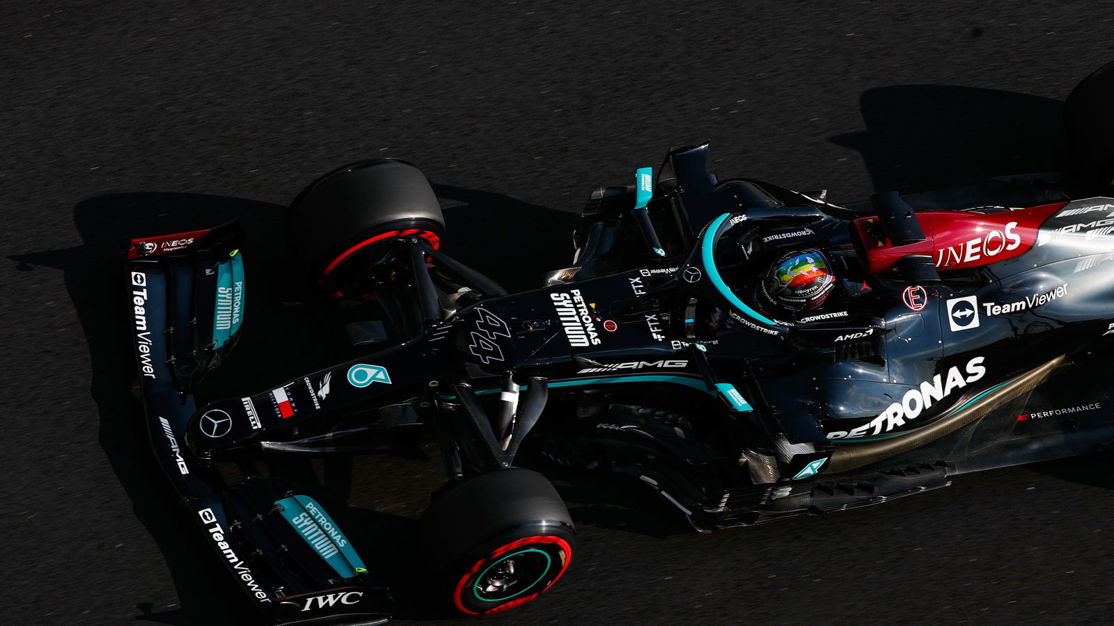 Hamilton: Mercedes never discussed Q3 F1 towing tactics