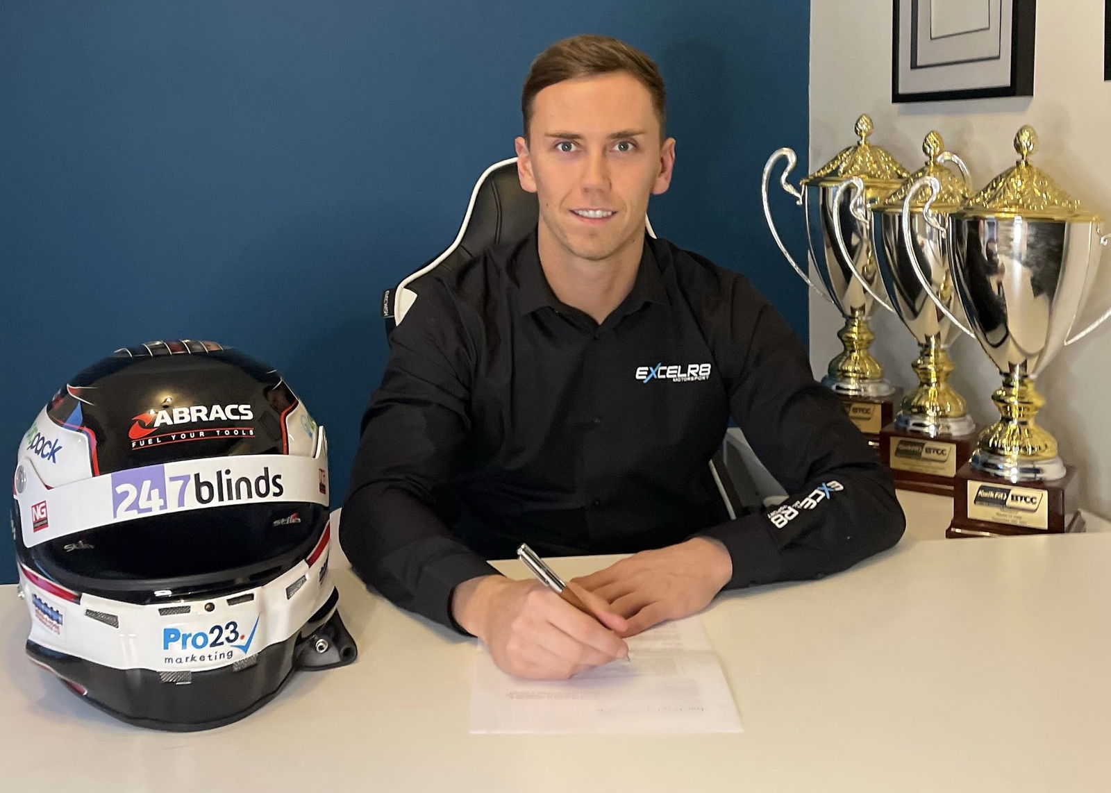 Team Dynamics retains Shedden & Rowbottom for 2022 BTCC season