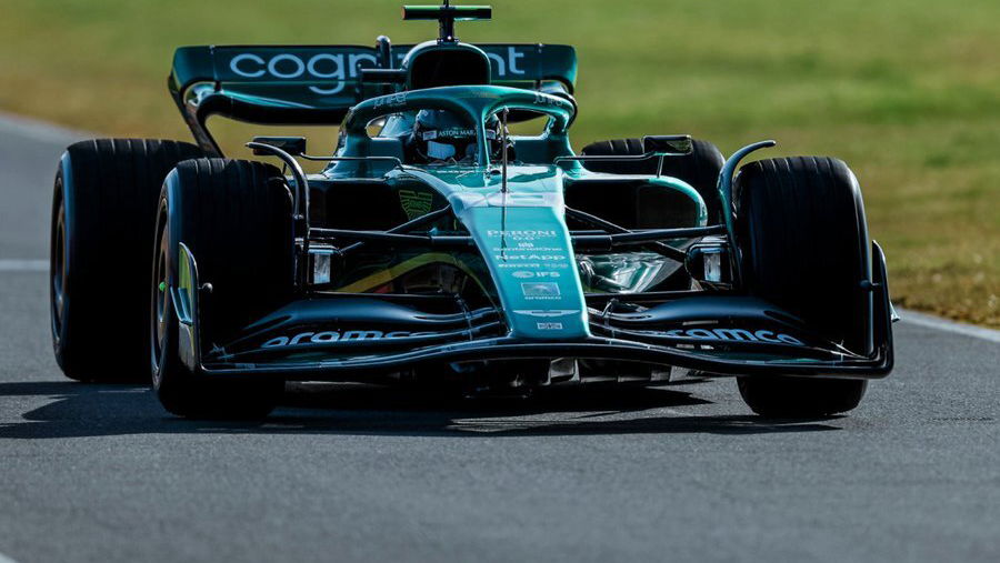 Aston Martin Menurunkan AMR22 untuk Shakedown di Silverstone