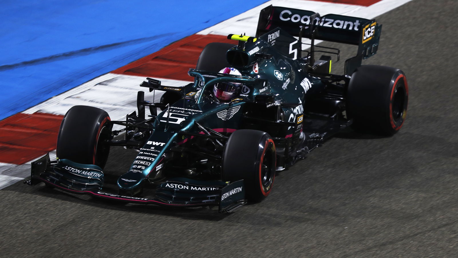 Vettel faces possible penalty over Bahrain F1 qualifying incident