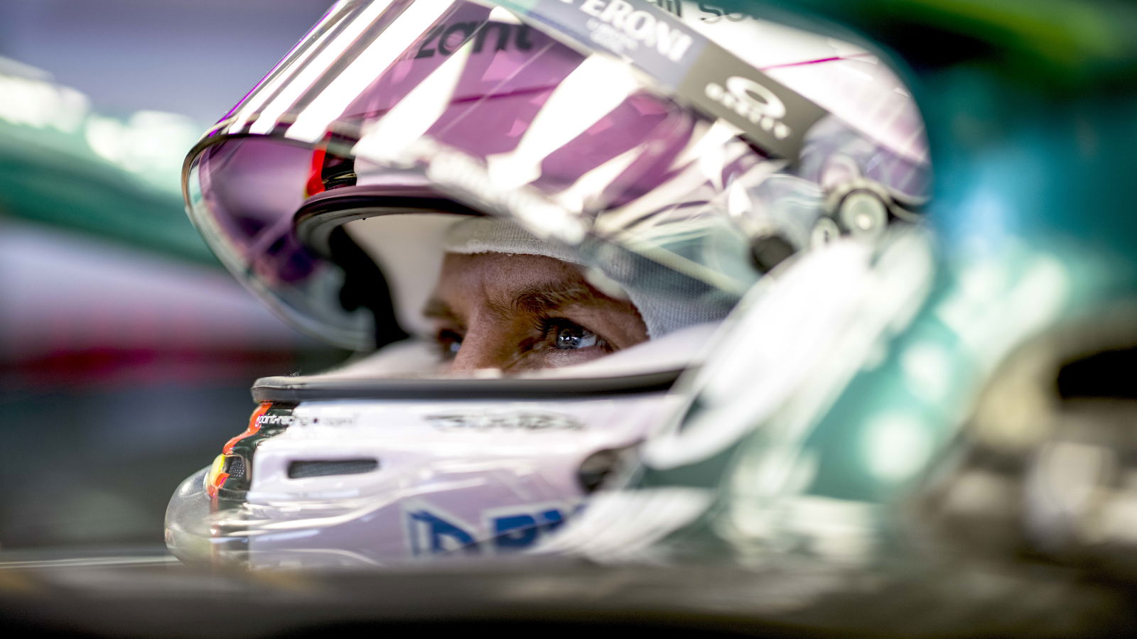 Tertatih di Aston Martin, Sebastian Vettel Enggan Salahkan Dirinya