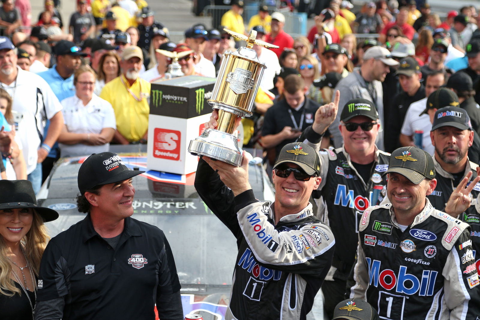 Erik Jones comes out on top in rain-delayed Bojangles Southern 500
