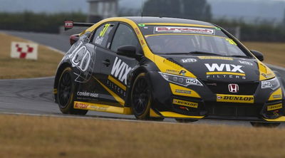 Goff clinches race one pole position