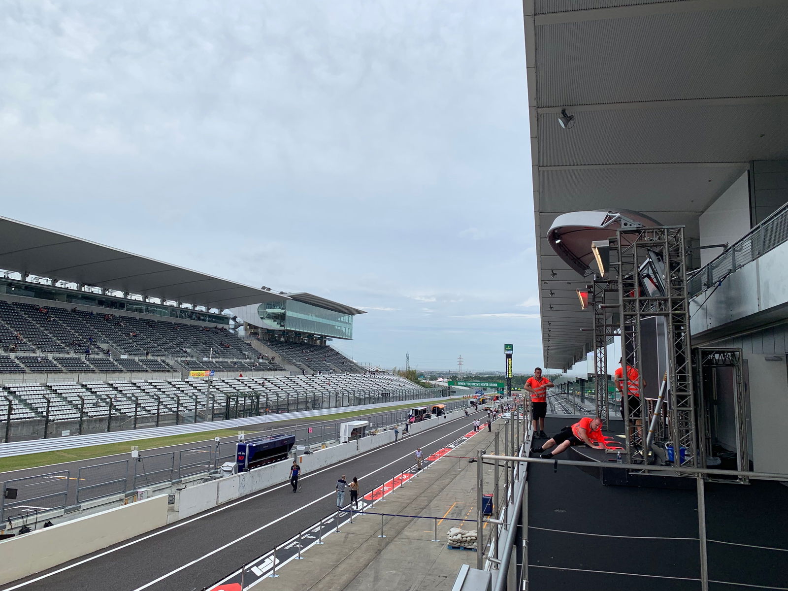 Bottas tops Japan FP2 in final session before Sunday