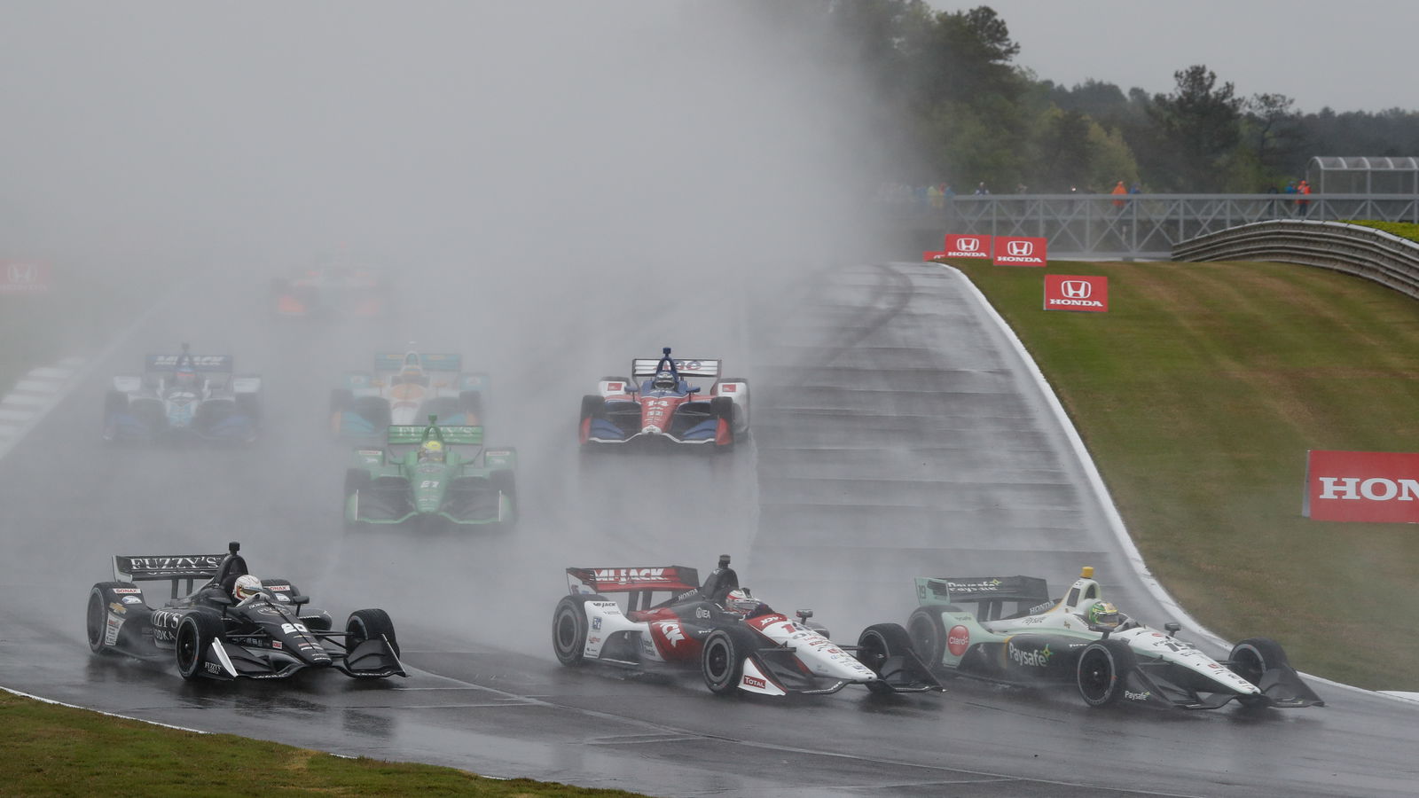 Hujan deras memaksa penundaan IndyCar Barber