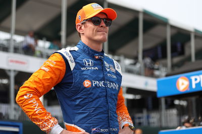 Scott Dixon uncatchable in Detroit Race 2