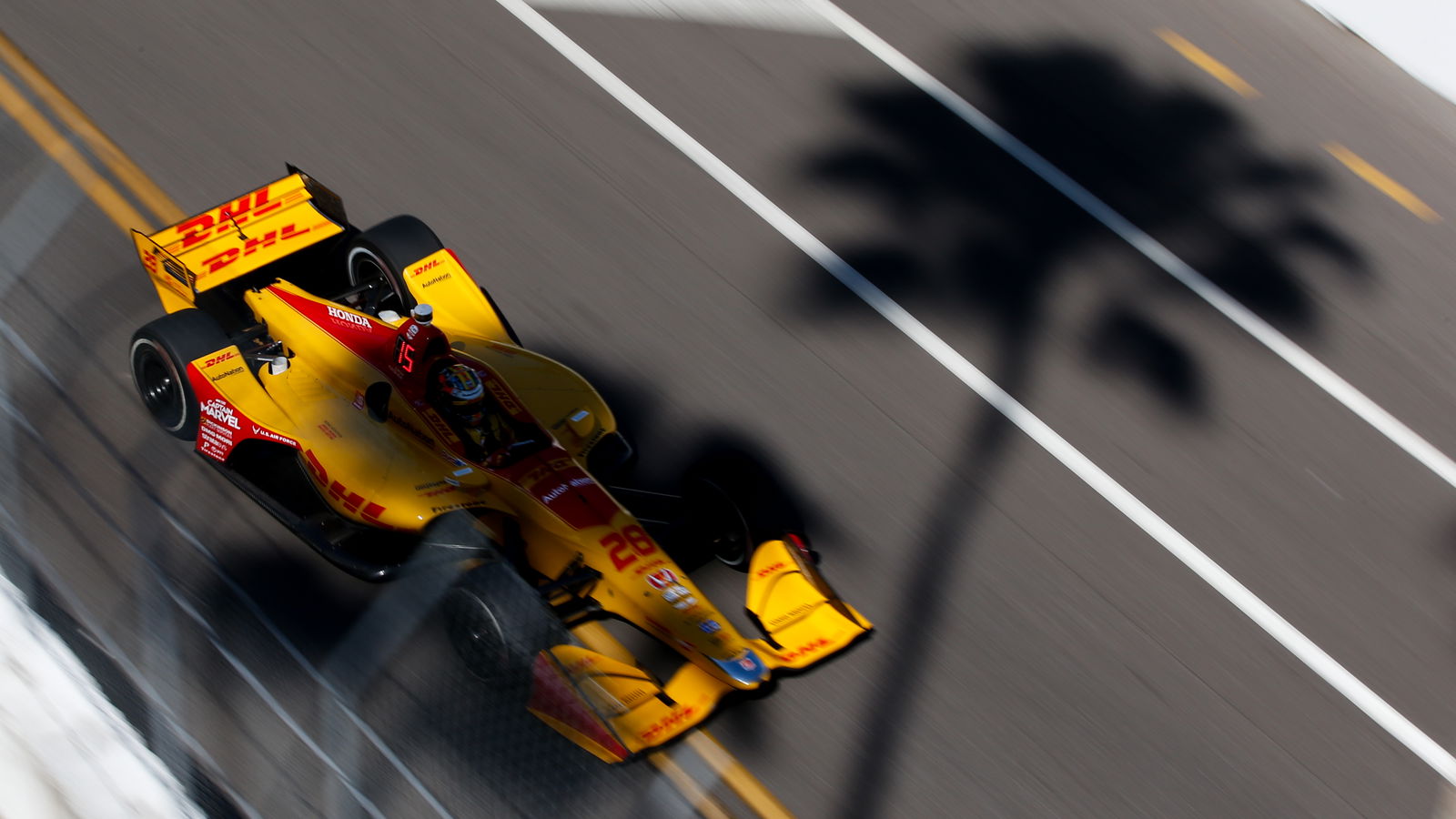 Ryan Hunter-Reay continues to show muscle in final practice