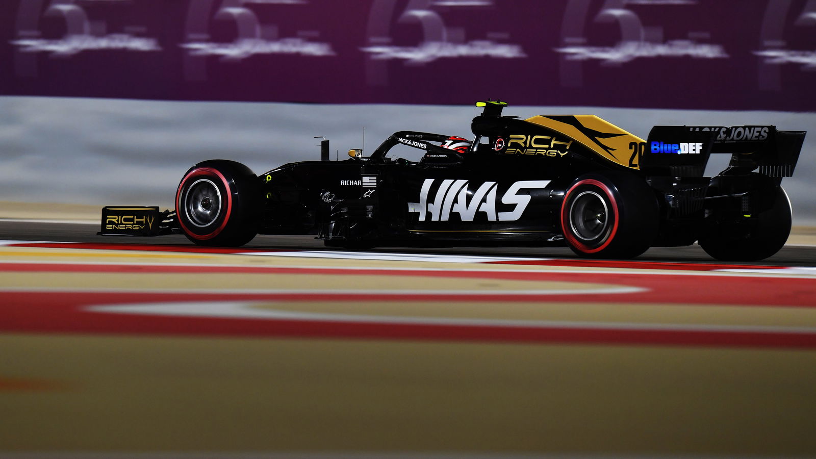 How do you design a Formula 1 car livery?