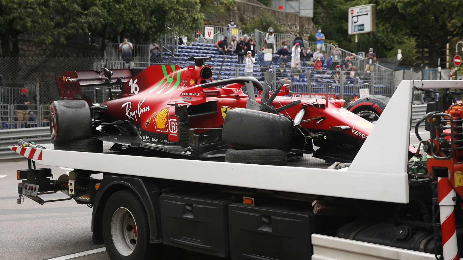 Ferrari Pastikan Kerusakan Mobil Leclerc Didapat dari Kualifikasi
